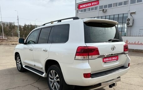 Toyota Land Cruiser 200, 2016 год, 6 150 000 рублей, 1 фотография