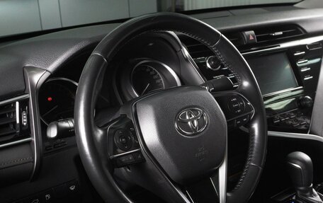 Toyota Camry, 2018 год, 2 625 000 рублей, 16 фотография