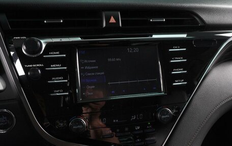 Toyota Camry, 2018 год, 2 625 000 рублей, 13 фотография