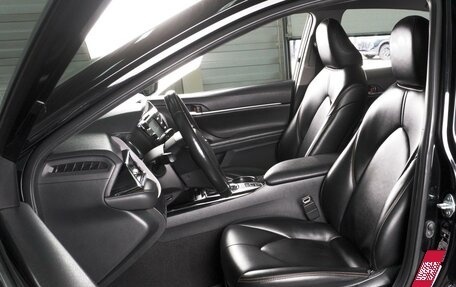 Toyota Camry, 2018 год, 2 625 000 рублей, 10 фотография