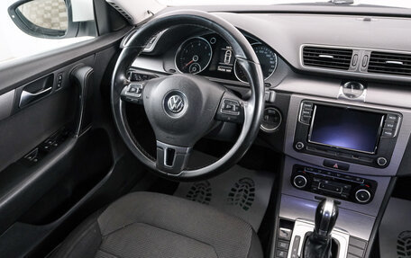 Volkswagen Passat B7, 2011 год, 1 299 000 рублей, 10 фотография