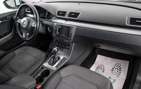Volkswagen Passat B7, 2011 год, 1 299 000 рублей, 13 фотография