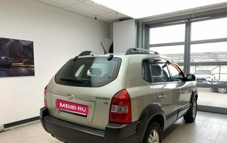 Hyundai Tucson III, 2006 год, 690 000 рублей, 4 фотография