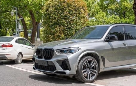 BMW X5 M, 2022 год, 9 700 100 рублей, 2 фотография