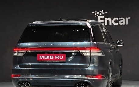 Lincoln Aviator II, 2021 год, 4 050 000 рублей, 4 фотография