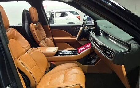 Lincoln Aviator II, 2021 год, 4 050 000 рублей, 11 фотография
