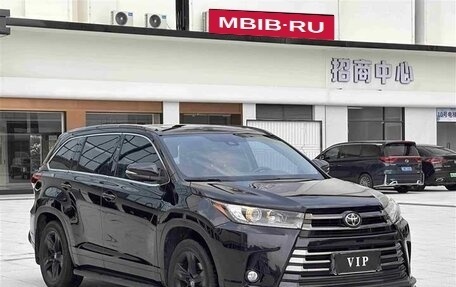 Toyota Highlander III, 2021 год, 3 130 000 рублей, 1 фотография