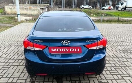 Hyundai Elantra V, 2012 год, 850 000 рублей, 3 фотография