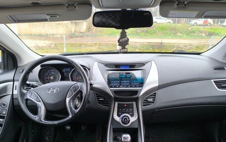 Hyundai Elantra V, 2012 год, 850 000 рублей, 8 фотография
