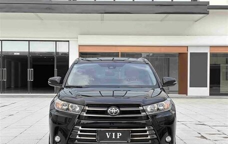 Toyota Highlander III, 2021 год, 3 130 000 рублей, 2 фотография