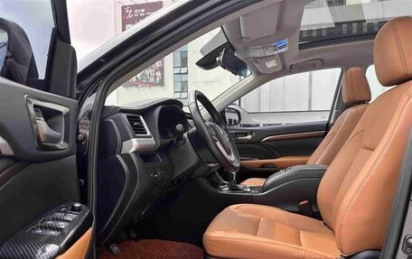 Toyota Highlander III, 2021 год, 3 130 000 рублей, 8 фотография