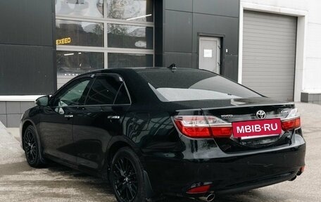 Toyota Camry, 2017 год, 2 630 000 рублей, 7 фотография