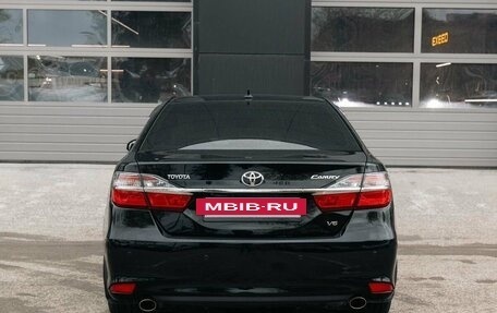 Toyota Camry, 2017 год, 2 630 000 рублей, 6 фотография