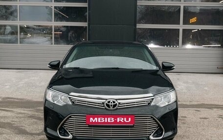 Toyota Camry, 2017 год, 2 630 000 рублей, 2 фотография