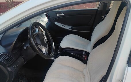 Hyundai Accent IV, 2012 год, 630 000 рублей, 3 фотография