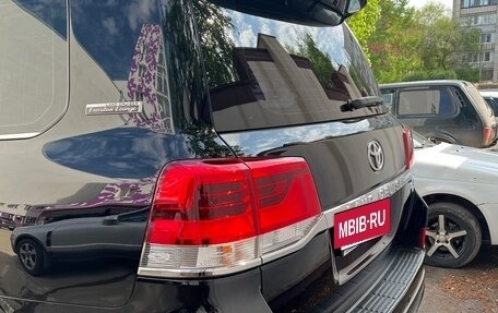 Toyota Land Cruiser 200, 2020 год, 9 150 000 рублей, 8 фотография