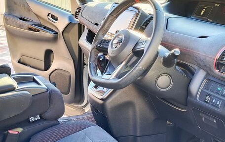 Nissan Serena IV, 2018 год, 2 400 000 рублей, 17 фотография
