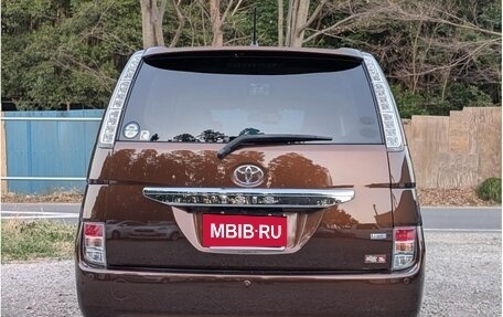 Toyota ISis I, 2016 год, 965 000 рублей, 6 фотография