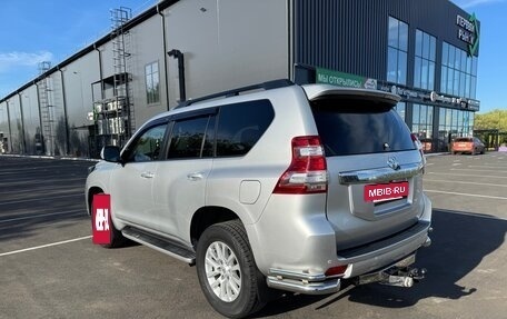 Toyota Land Cruiser Prado 150 рестайлинг 2, 2016 год, 3 650 000 рублей, 4 фотография