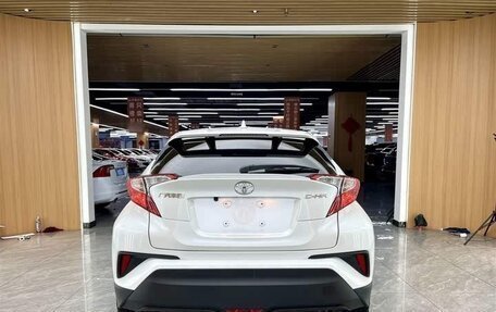 Toyota C-HR I рестайлинг, 2021 год, 1 860 000 рублей, 5 фотография