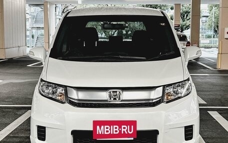 Honda Freed I, 2016 год, 810 000 рублей, 2 фотография