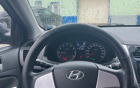 Hyundai Solaris II рестайлинг, 2011 год, 790 000 рублей, 12 фотография
