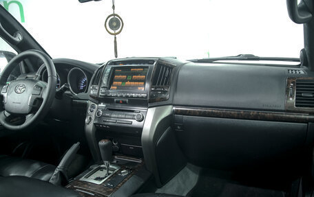 Toyota Land Cruiser 200, 2011 год, 3 300 000 рублей, 6 фотография