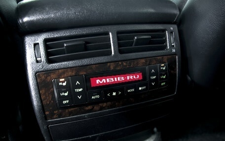 Toyota Land Cruiser 200, 2011 год, 3 300 000 рублей, 10 фотография