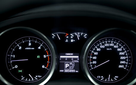 Toyota Land Cruiser 200, 2011 год, 3 300 000 рублей, 16 фотография