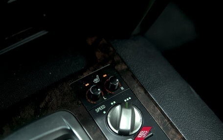 Toyota Land Cruiser 200, 2011 год, 3 300 000 рублей, 28 фотография