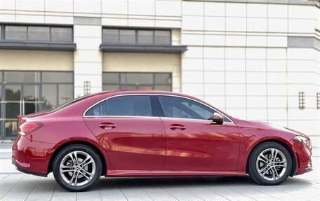 Mercedes-Benz A-Класс, 2021 год, 1 865 000 рублей, 4 фотография
