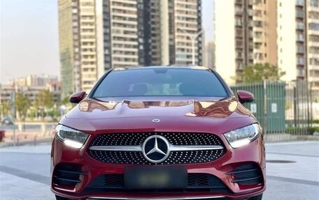Mercedes-Benz A-Класс, 2021 год, 1 865 000 рублей, 2 фотография