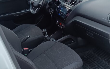 KIA Rio III рестайлинг, 2011 год, 899 000 рублей, 20 фотография