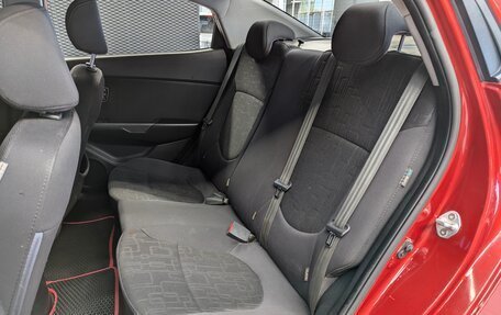 KIA Rio III рестайлинг, 2013 год, 900 000 рублей, 18 фотография