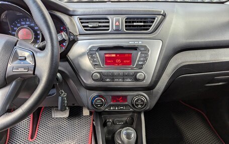 KIA Rio III рестайлинг, 2013 год, 900 000 рублей, 27 фотография