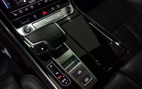 Audi A8, 2022 год, 9 675 000 рублей, 5 фотография