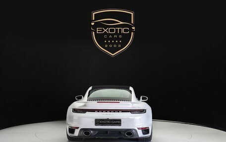 Porsche 911, 2021 год, 26 000 000 рублей, 4 фотография
