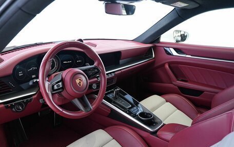 Porsche 911, 2021 год, 26 000 000 рублей, 7 фотография