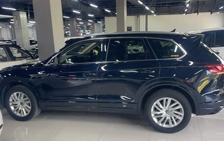 Volkswagen Touareg III, 2022 год, 4 950 000 рублей, 6 фотография