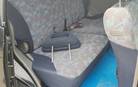 Mitsubishi Space Runner II, 2000 год, 400 000 рублей, 8 фотография