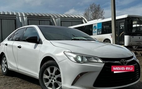 Toyota Camry, 2017 год, 1 100 000 рублей, 6 фотография