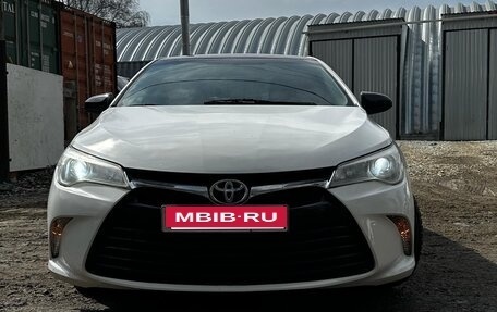 Toyota Camry, 2017 год, 1 100 000 рублей, 7 фотография