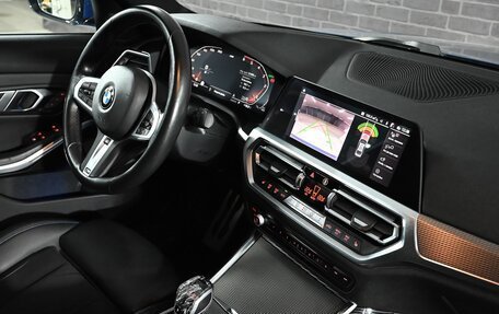 BMW 3 серия, 2019 год, 3 650 000 рублей, 13 фотография