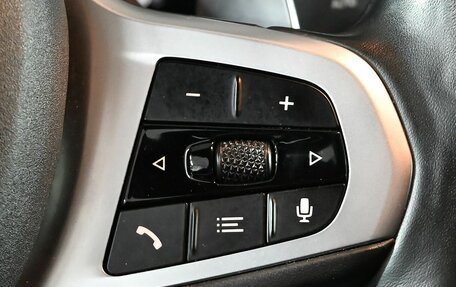 BMW 3 серия, 2019 год, 3 650 000 рублей, 21 фотография