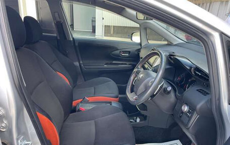 Toyota Wish II, 2017 год, 1 015 000 рублей, 9 фотография