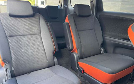 Toyota Wish II, 2017 год, 1 015 000 рублей, 17 фотография