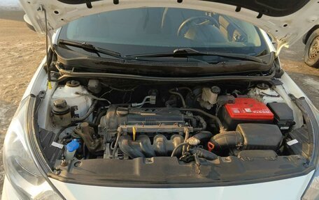 Hyundai Solaris II рестайлинг, 2013 год, 850 000 рублей, 4 фотография