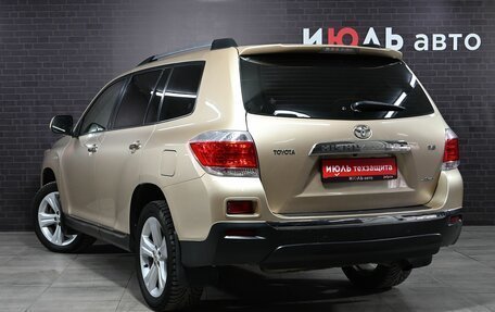 Toyota Highlander III, 2011 год, 2 300 000 рублей, 4 фотография