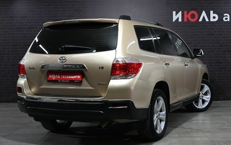 Toyota Highlander III, 2011 год, 2 300 000 рублей, 6 фотография