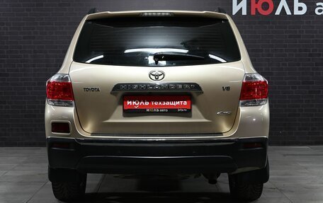 Toyota Highlander III, 2011 год, 2 300 000 рублей, 5 фотография